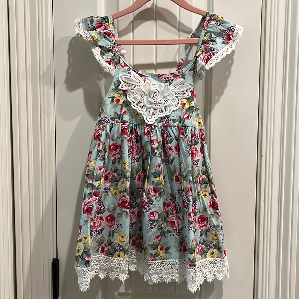 Floral & lace dress
